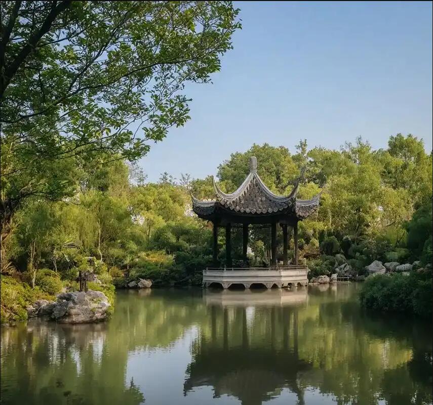 凤城丹雪土建有限公司